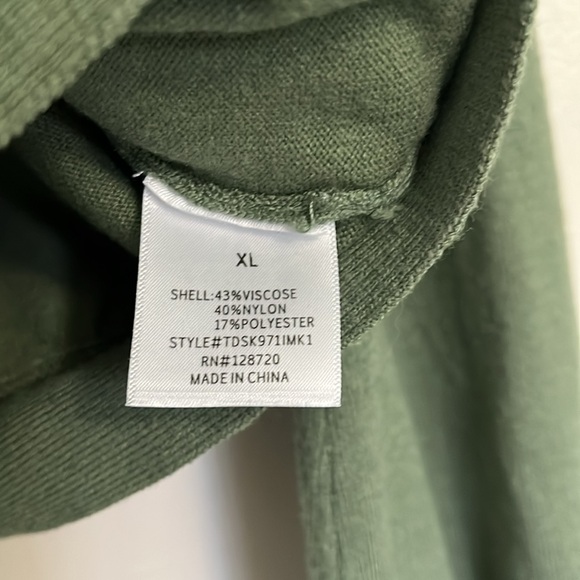 NWT Francesca’s Mi Ami Puff Sleeve Tie-Back Sweater in Sage - Picture 10 of 11